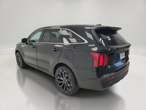 Used 2022 Kia Sorento LX FWD image 5