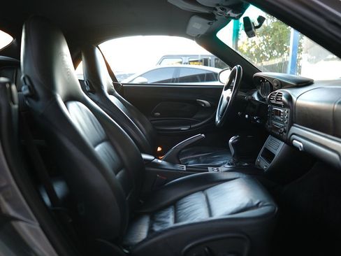 Used 2004 Porsche 911 Carrera 4 image 16