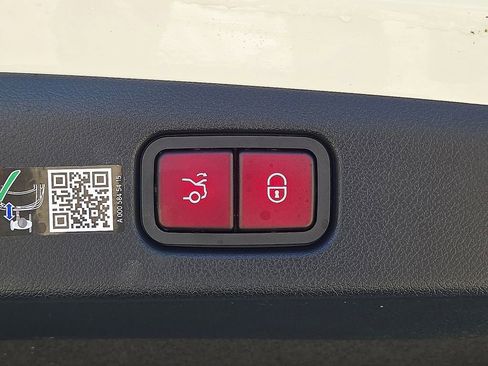 Used 2026 Mercedes-Benz E 350 Sedan image 15