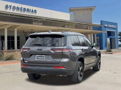 Used 2024 Jeep Grand Cherokee L Altitude image 5