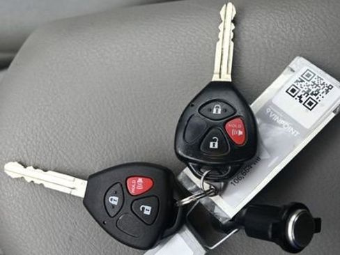 Used 2010 Toyota RAV4 2WD image 10