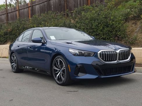 New 2026 BMW 530i w/ M Sport Package image 2