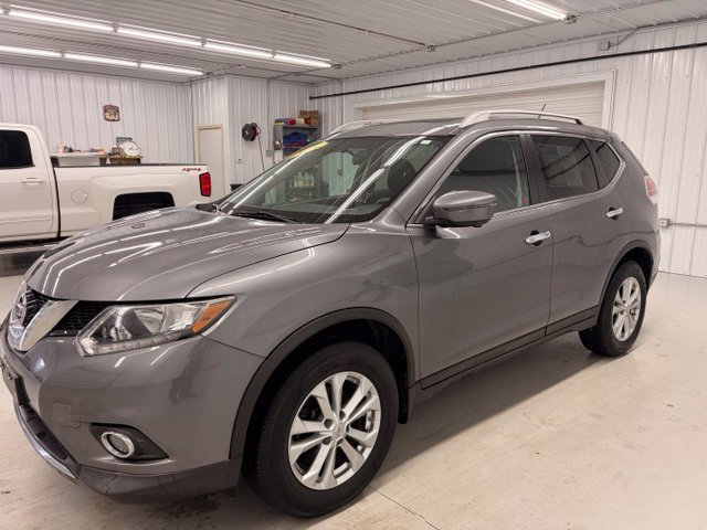Used 2016 Nissan Rogue SV AWD/4WD image 3