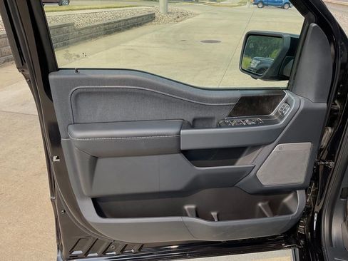 Used 2022 Ford F150 Lariat w/ Equipment Group 502A High image 8