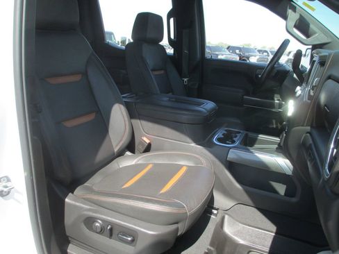 Used 2021 GMC Sierra 1500 AT4 w/ AT4 Preferred Package AWD/4WD image 23