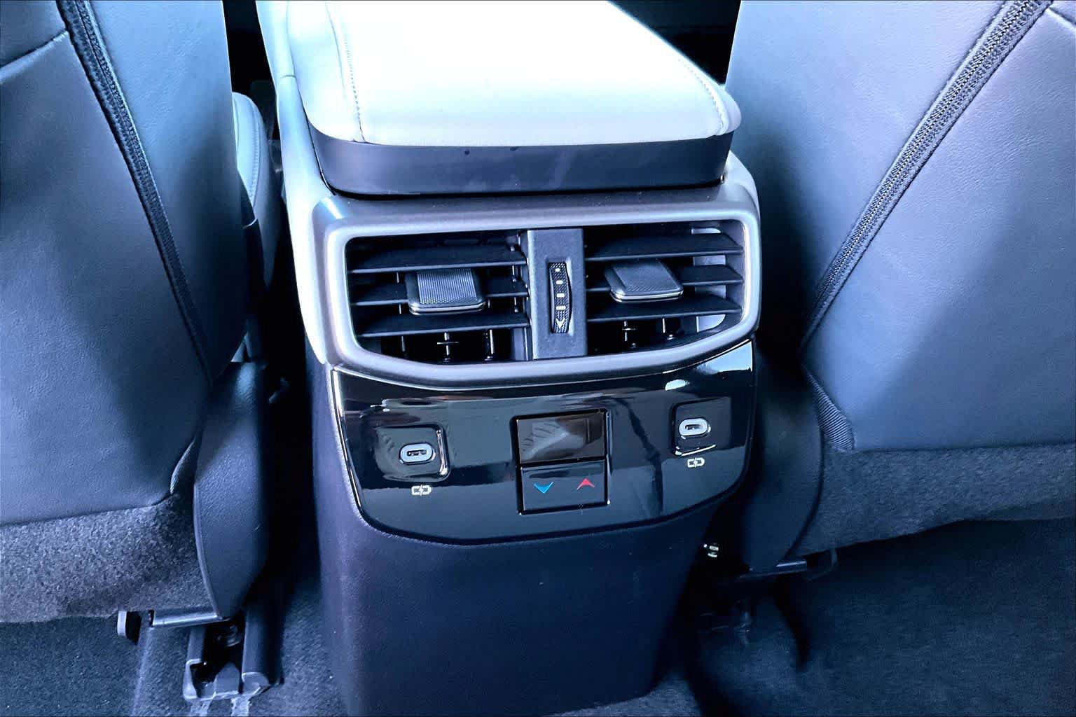 Used 2026 Lexus RX 350h AWD/4WD image 34