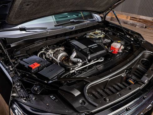 Used 2022 Chevrolet Tahoe RST w/ Luxury Package image 37