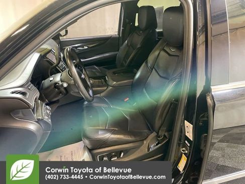 Used 2019 Cadillac Escalade Platinum image 15