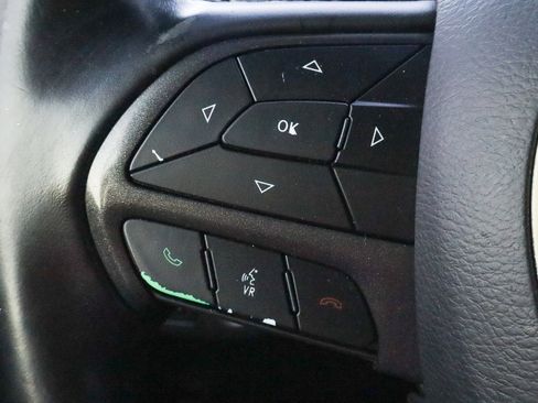 Used 2019 Dodge Challenger SXT image 25