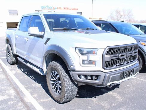 Used 2019 Ford F150 Raptor w/ Equipment Group 802A Luxury image 3