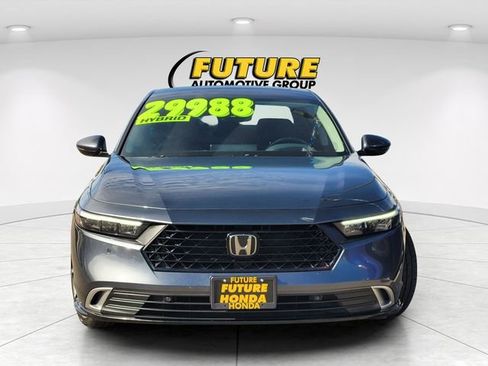 Used 2023 Honda Accord Touring image 2