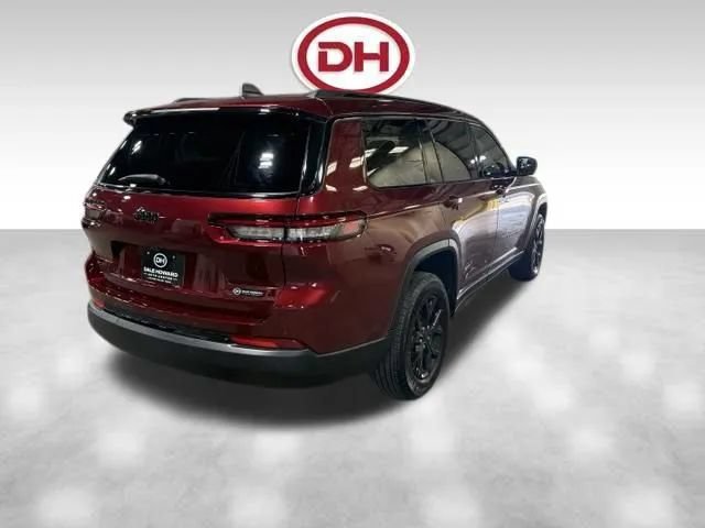 Used 2025 Jeep Grand Cherokee L Laredo AWD/4WD image 12