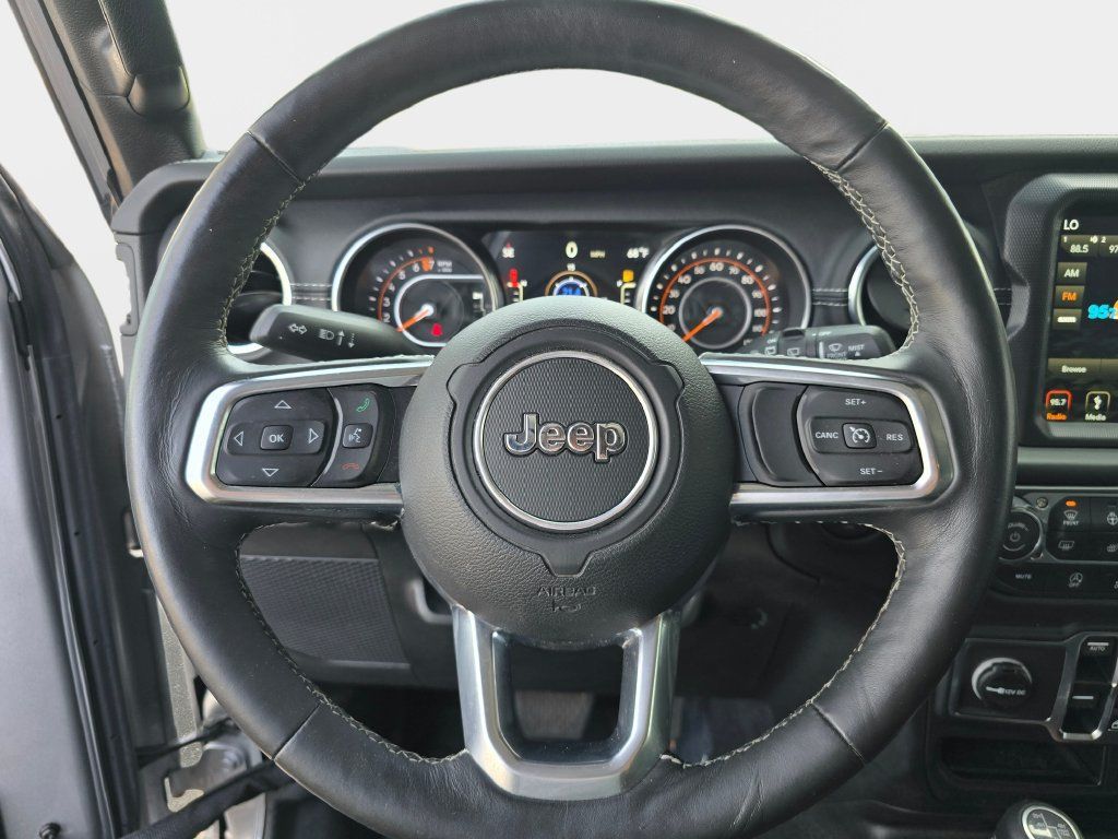 Used 2018 Jeep Wrangler Unlimited Sahara AWD/4WD image 19