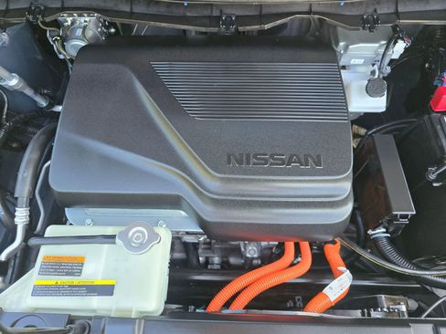 Used 2023 Nissan Leaf S FWD image 7