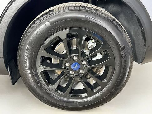 Certified 2022 Ford Escape SE image 8