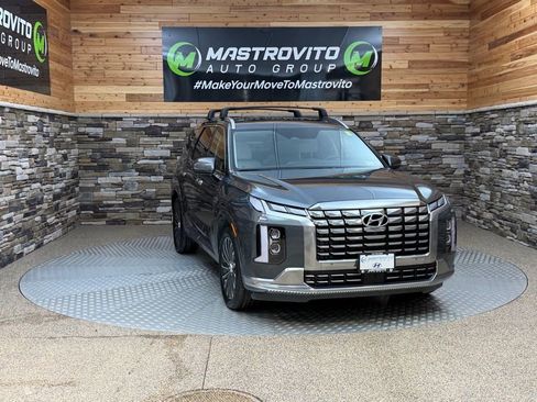 Used 2025 Hyundai Palisade Calligraphy image 2