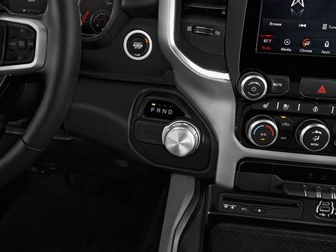 Used 2024 RAM 1500 Laramie AWD/4WD image 9