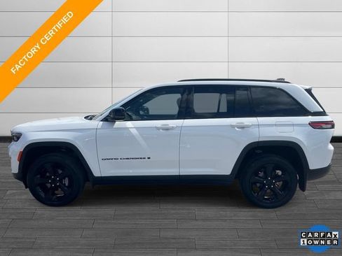 Certified 2025 Jeep Grand Cherokee Altitude AWD/4WD image 7