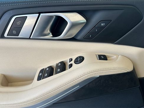 Used 2022 BMW X5 sDrive40i w/ Parking Assistance Package image 14