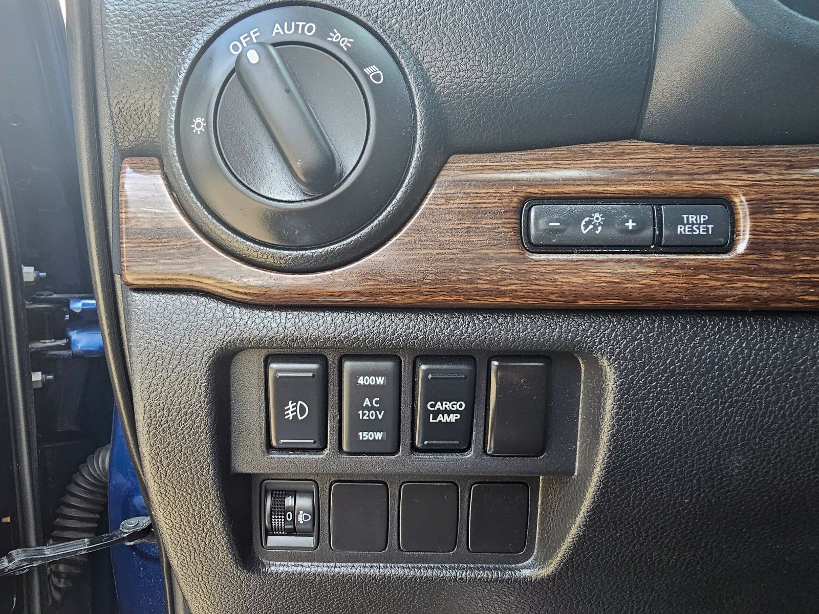 Used 2019 Nissan Titan Platinum Reserve w/ Platinum Utility Package AWD/4WD image 17