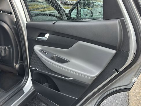 Used 2023 Hyundai Santa Fe Limited image 13