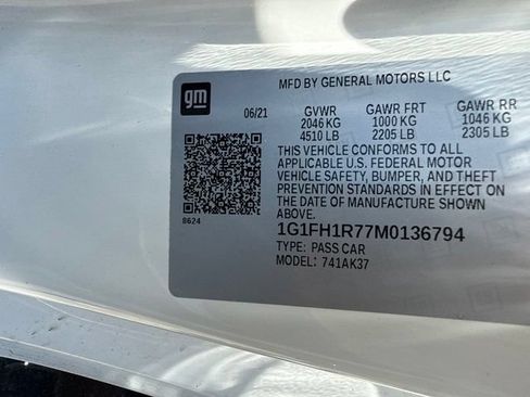 Used 2021 Chevrolet Camaro SS RWD image 10
