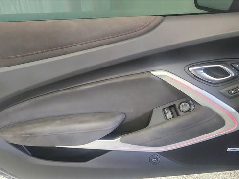Used 2018 Chevrolet Camaro ZL1 RWD image 25