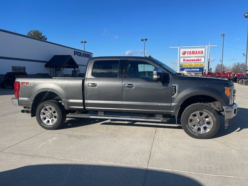 Used 2019 Ford F250 Lariat w/ Lariat Ultimate Package image 2