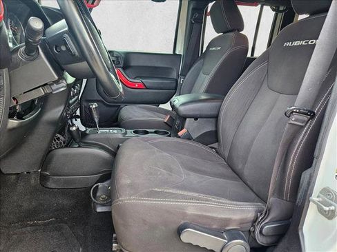 Used 2014 Jeep Wrangler Unlimited Rubicon w/ Connectivity Group image 16