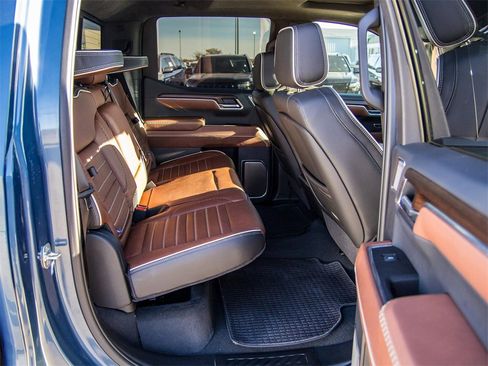 Used 2025 GMC Sierra 1500 Denali Ultimate image 26