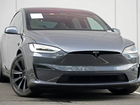 Used 2023 Tesla Model X AWD/4WD image 4