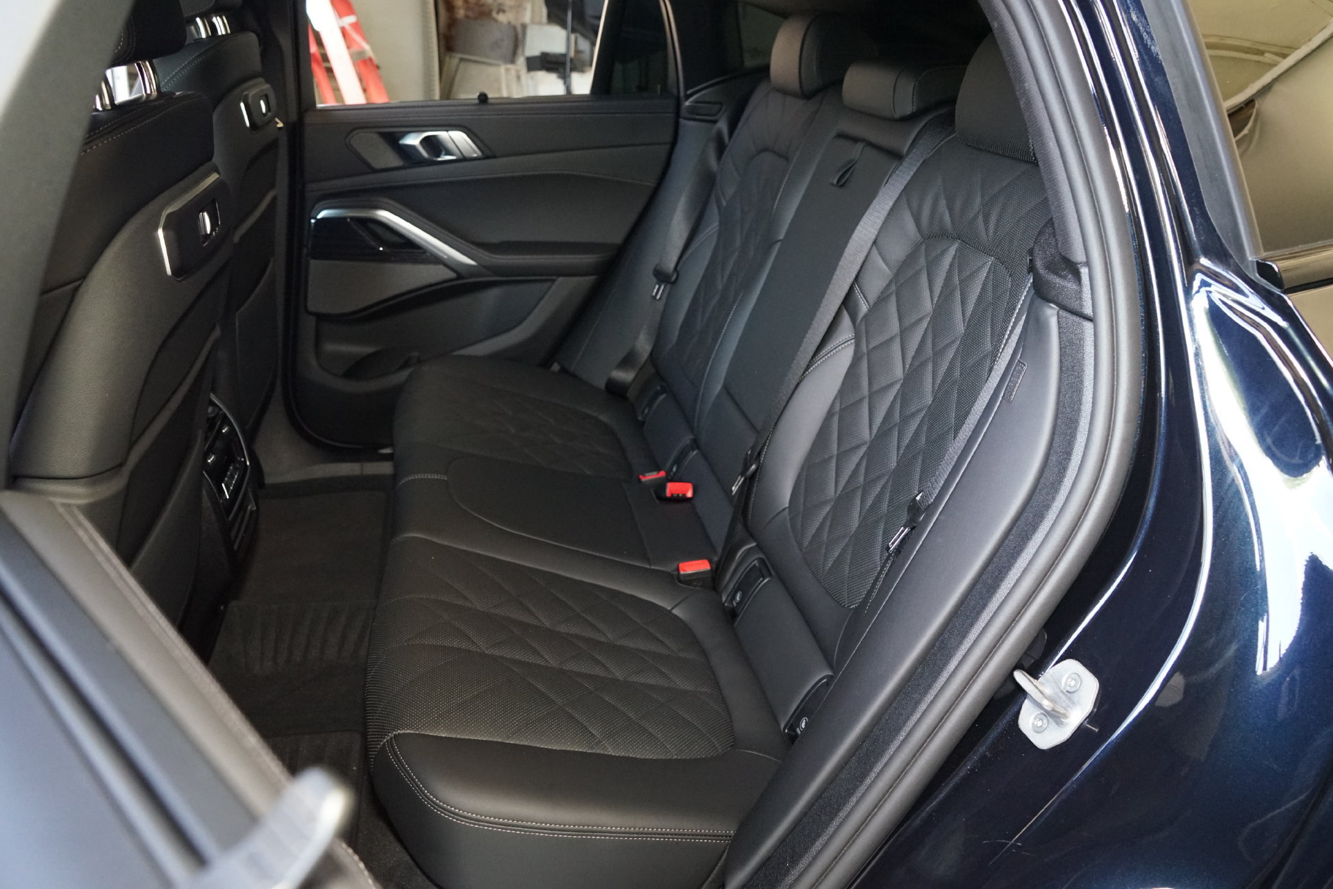 Used 2026 BMW X6 xDrive40i AWD/4WD image 16