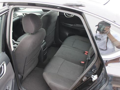Used 2013 Nissan Sentra SR w/ Driver Pkg FWD image 16