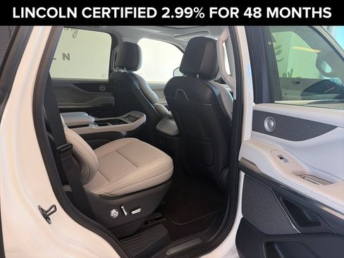Certified 2026 Lincoln Navigator Reserve AWD/4WD image 7