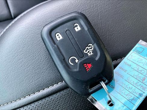 Used 2019 Chevrolet Silverado 1500 High Country w/ High Country Premium Package image 27