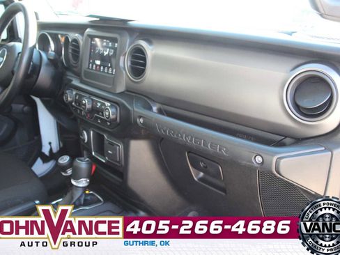 Used 2022 Jeep Wrangler Sport image 16