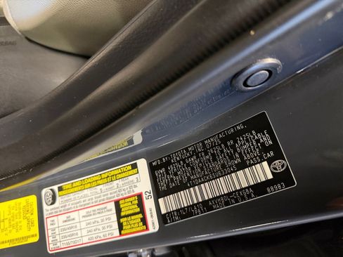 Used 2025 Toyota Camry XLE image 39