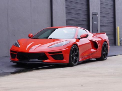 Used 2021 Chevrolet Corvette Stingray Preferred Conv w/ Z51 Performance Package RWD image 2