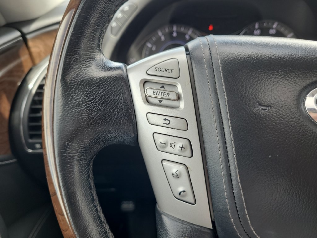 Used 2018 INFINITI QX80 4WD w/ Deluxe Technology Package image 30