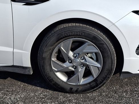 Certified 2025 Hyundai Sonata SE image 8