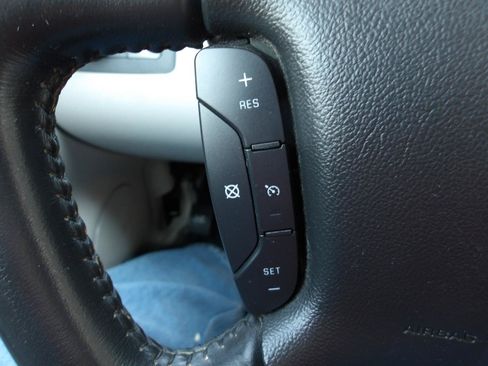 Used 2011 Chevrolet Impala LT w/ Luxury Edition Package FWD image 15