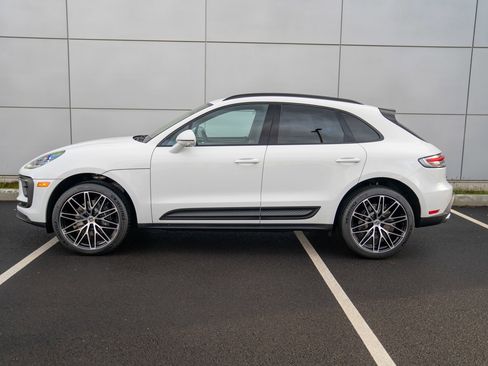New 2026 Porsche Macan image 2