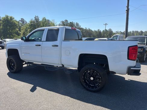 Used 2018 Chevrolet Silverado 1500 Custom w/ Custom Value Package RWD image 6