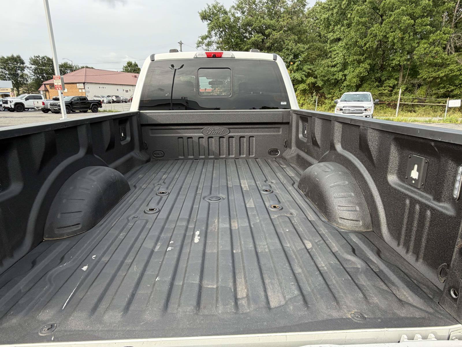 Certified 2022 Ford F350 Lariat w/ Black Appearance Package AWD/4WD image 32