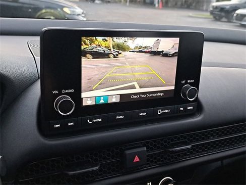 Certified 2023 Honda HR-V LX image 29