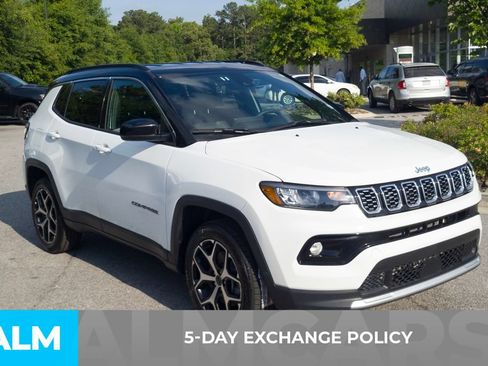 Used 2025 Jeep Compass Limited AWD/4WD image 3