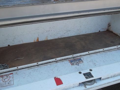 Used 2010 Ford F550 2WD Regular Cab Super Duty image 15