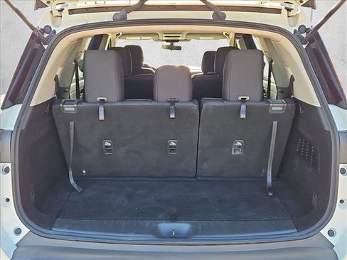 Used 2024 Nissan Pathfinder SV FWD image 6