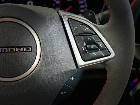Used 2018 Chevrolet Camaro ZL1 RWD image 17