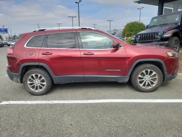 Used 2019 Jeep Cherokee Latitude Plus w/ Comfort/Convenience Group AWD/4WD image 1